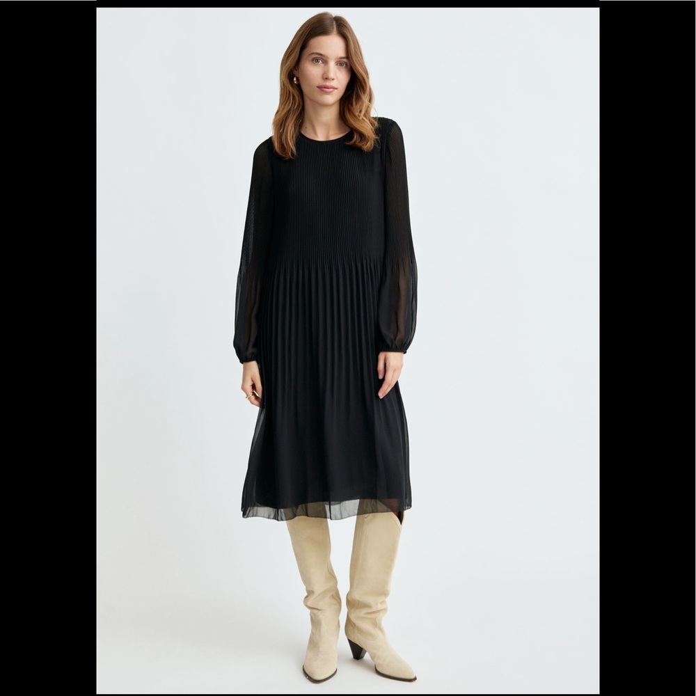 Aritzia daydreamer midi Dress black  authentic